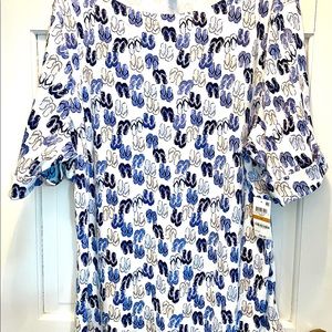 NWT Karen Scott 3X White w/Blue & Tan Print Top